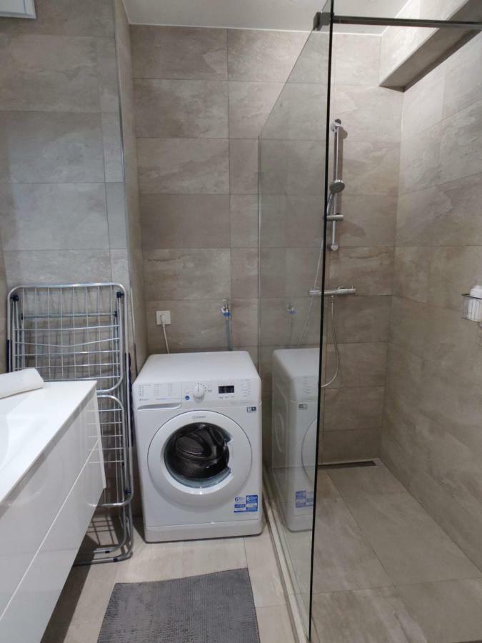 Spacious 2 Bedroom Flat In The Center Of Lux Apartment